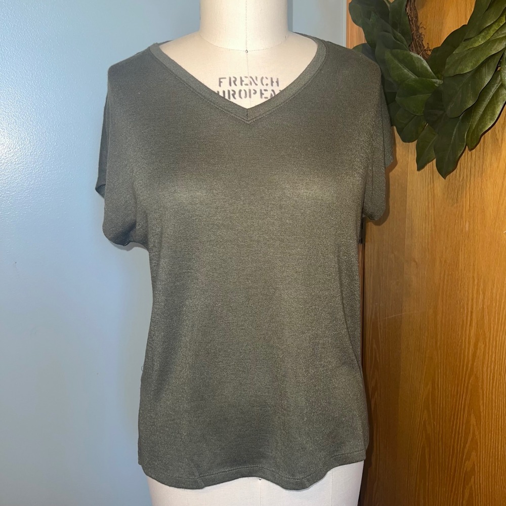 Orvis Classic Collection Olive Green V Neck Short Sleeve‎ Top Small